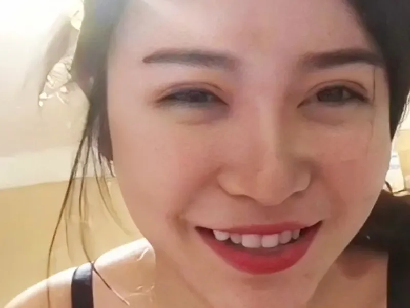 Dì cháu lâu lâu mới gặp nhau đi ăn mà cháu bắt mút cặc ăn chuối